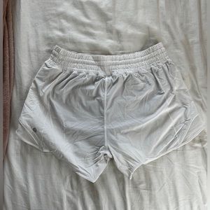 Lululemon Hotty Hot Short 4”